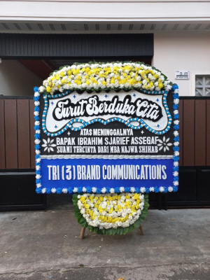 Papan Bunga Duka di Pengenjek